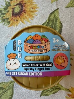🥟💐🥟 SQUISHY BUN RAINBOW MYSTERY DUMPLING 🥟💐🥟 NWT 🥟💐🥟